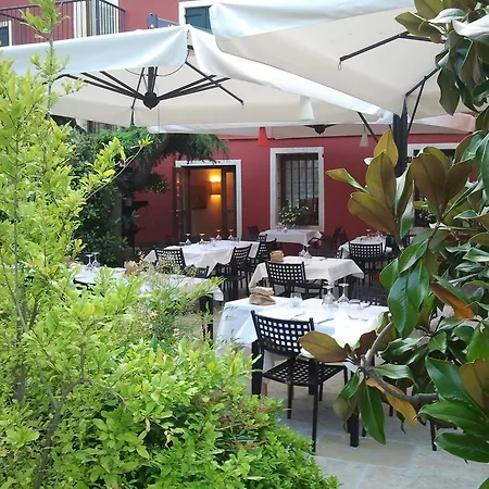 Croce D'oro 2* Dolcè