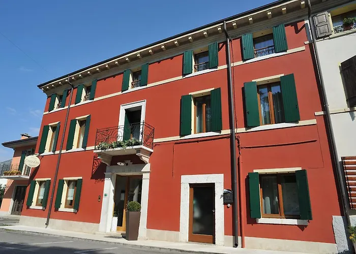 Croce D'oro Hotel Dolcè